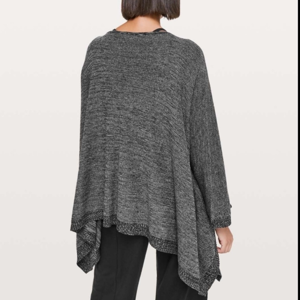 LULULEMON | Divinity Scarf - Picture 3 of 11